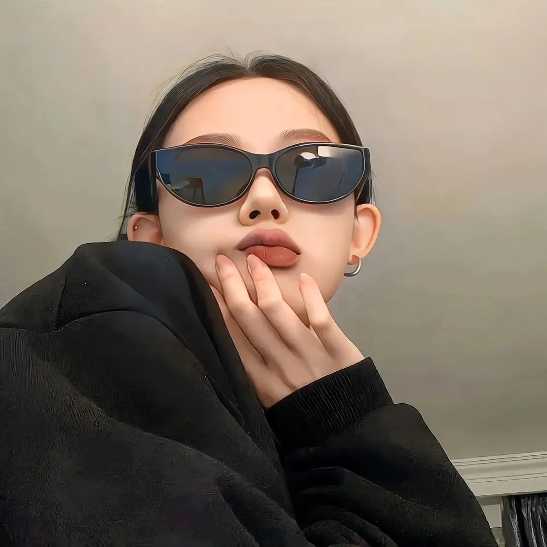 天空中的偷渡者